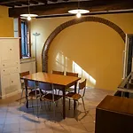 Podere Panthea Intera 6 Stanze, 5 Bagni Contignano