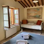 Podere Panthea Intera 6 Stanze, 5 Bagni * Contignano