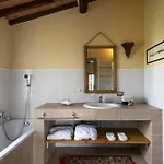 Podere Panthea Intera 6 Stanze, 5 Bagni * Contignano